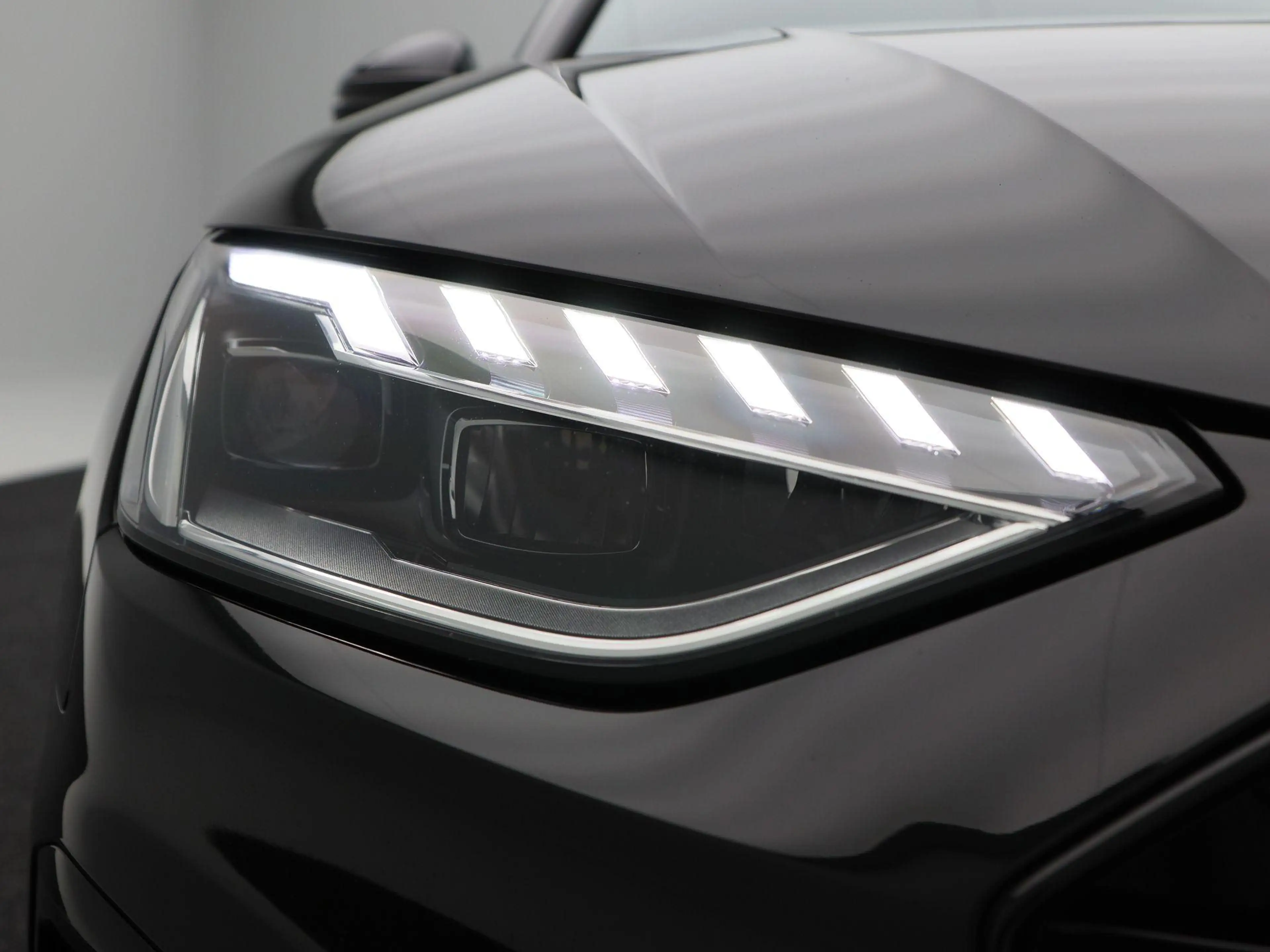 Audi A4 Avant 35 TFSi 150 Pk Automaat S-Line Competition | — photo 10