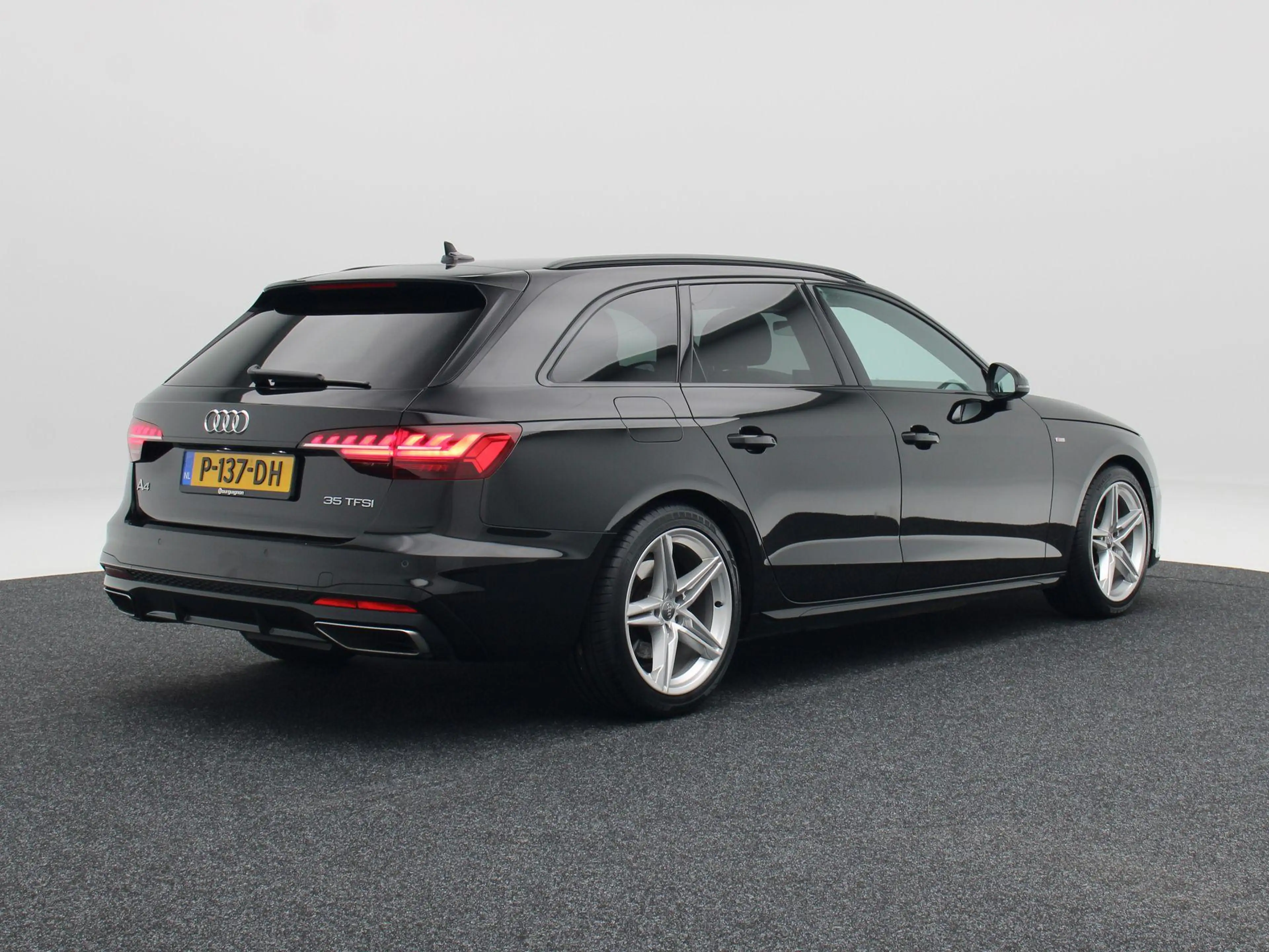 Audi A4 Avant 35 TFSi 150 Pk Automaat S-Line Competition | — photo 2