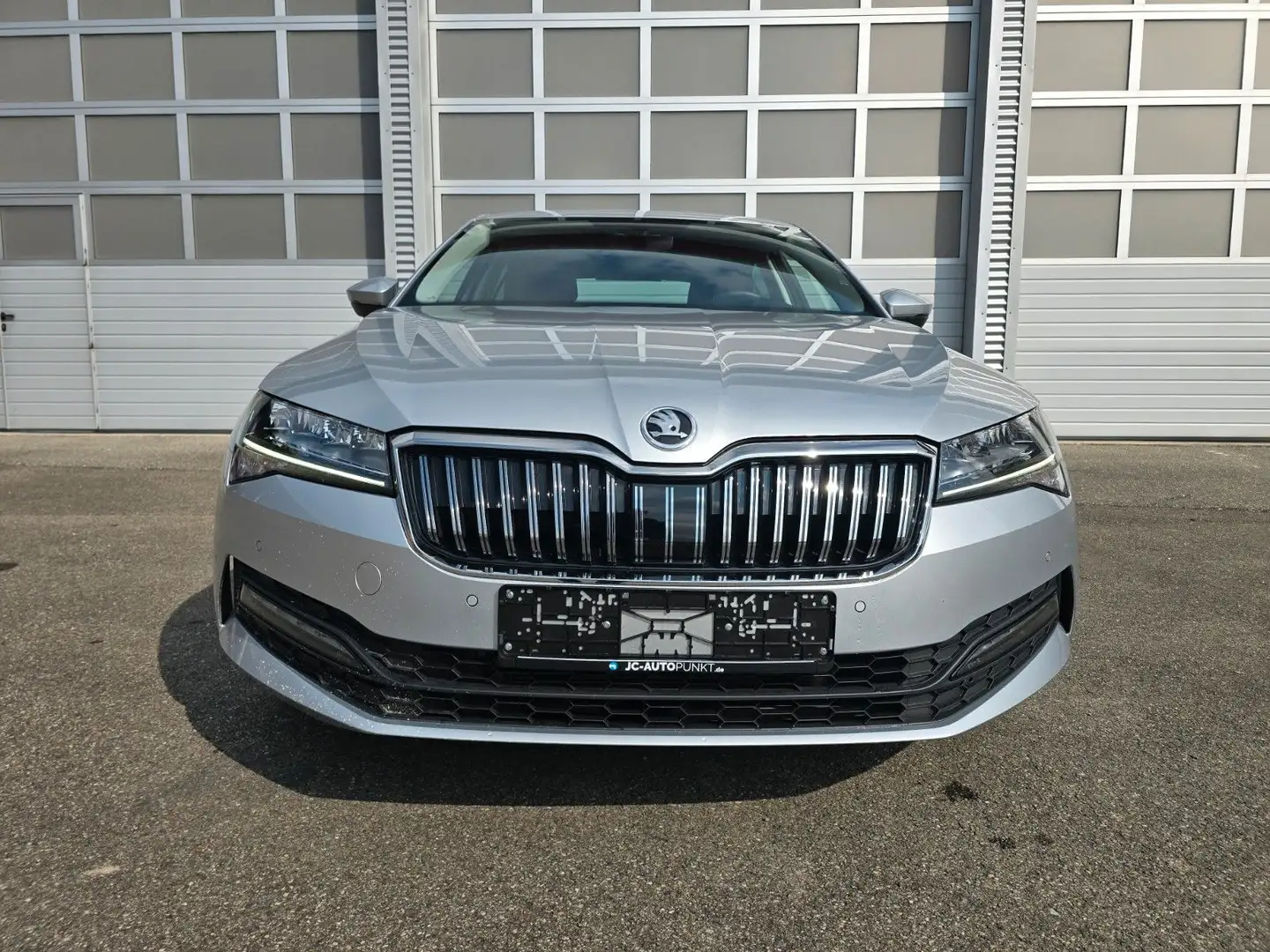Skoda Superb Lim. Ambition, LED, Virtual, 5J. Garantie Silber - 2