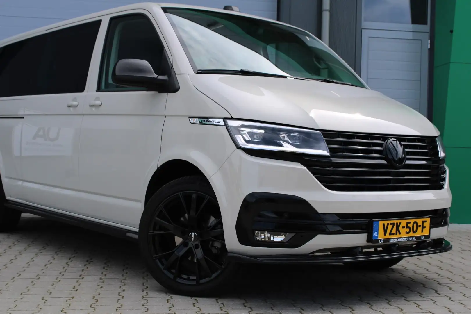 Volkswagen T6.1 Transporter CARAVELLE  DSG | DUBBELE CABINE/ SCHUIFDEUR | VIRT Grijs - 2