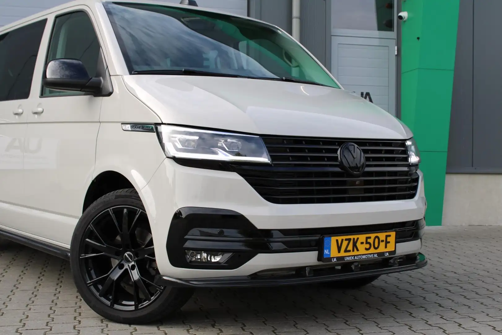 Volkswagen T6.1 Transporter CARAVELLE  DSG | DUBBELE CABINE/ SCHUIFDEUR | VIRT Grau - 2