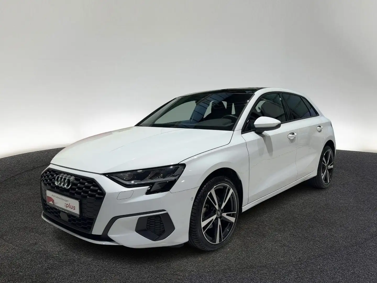 Audi A3 30 TDI S-Line 18 ACC NAVI PANO RFK Schwarz - 2