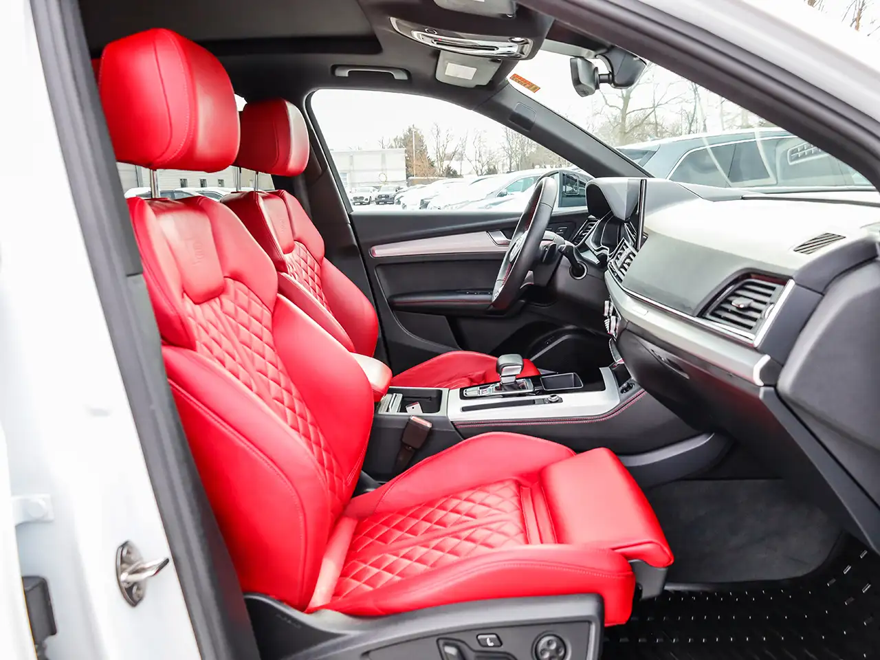 Audi SQ5 снимка Audi SQ5