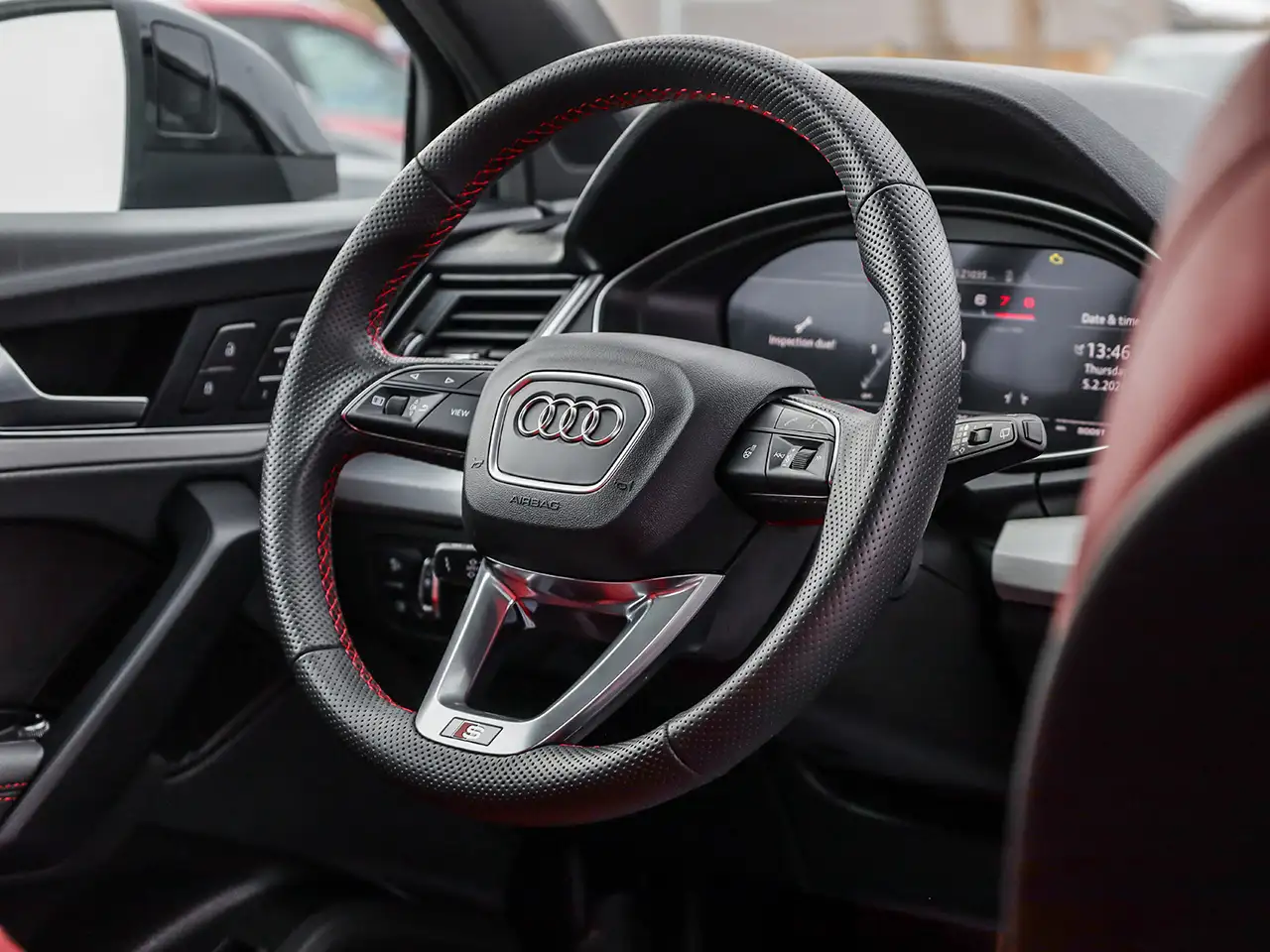 Audi SQ5 снимка Audi SQ5