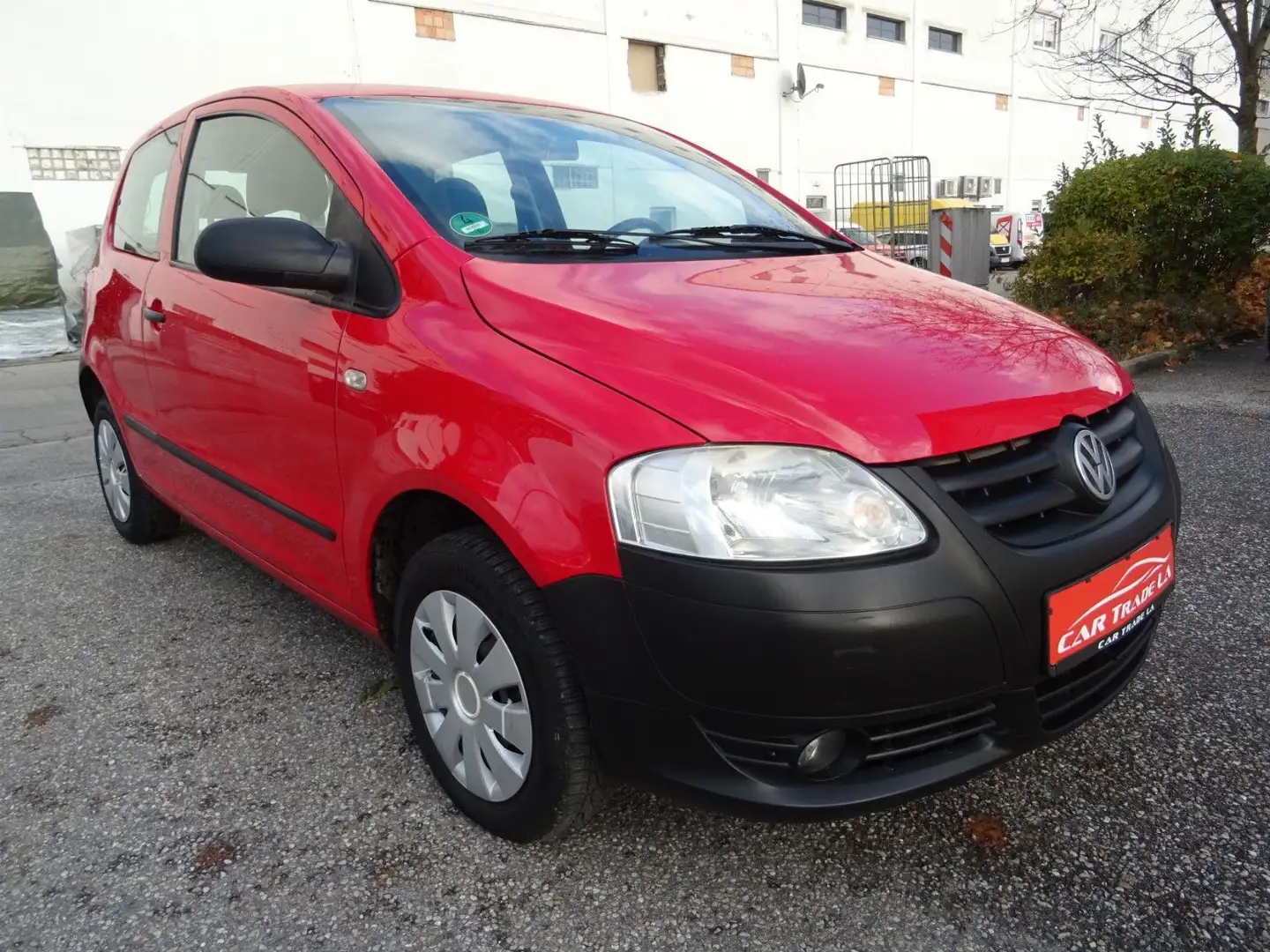 Volkswagen Fox Basis 1.4/ 75 PS Rojo - 2