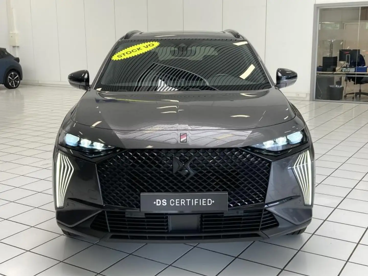 DS Automobiles DS 7 Crossback *** Perfomance Line + *** Grijs - 2