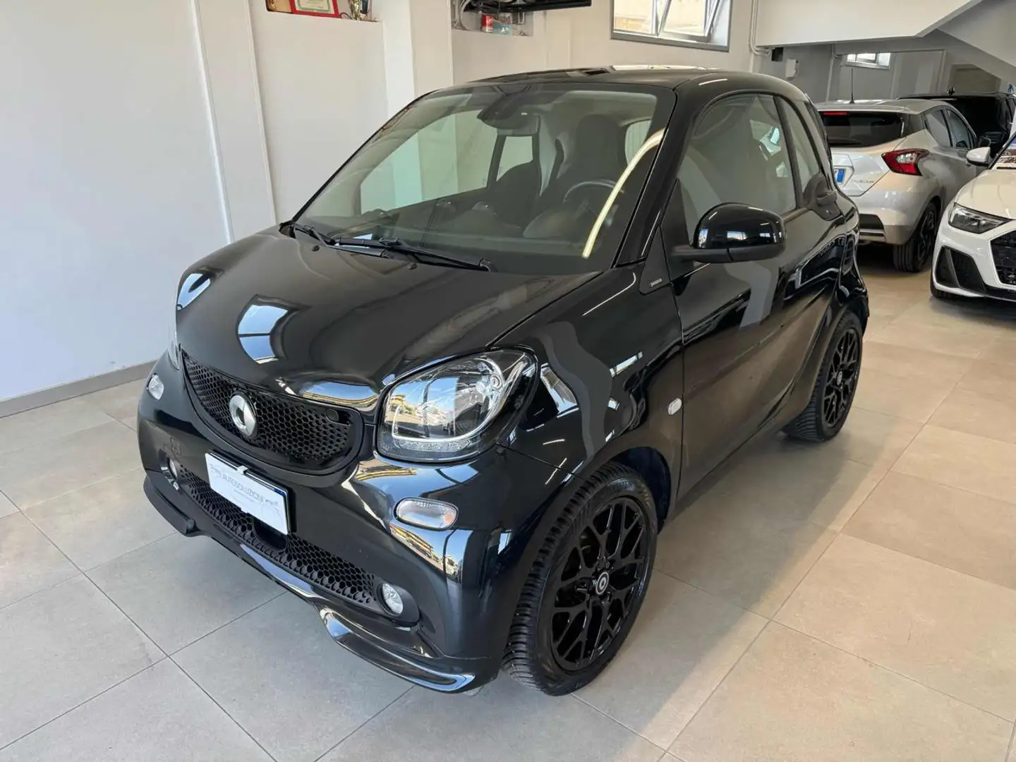 smart forTwo 70 1.0 twinamic Superpassion Noir - 1