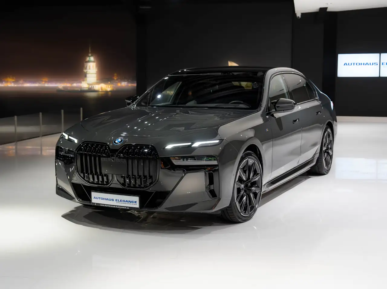 BMW i7