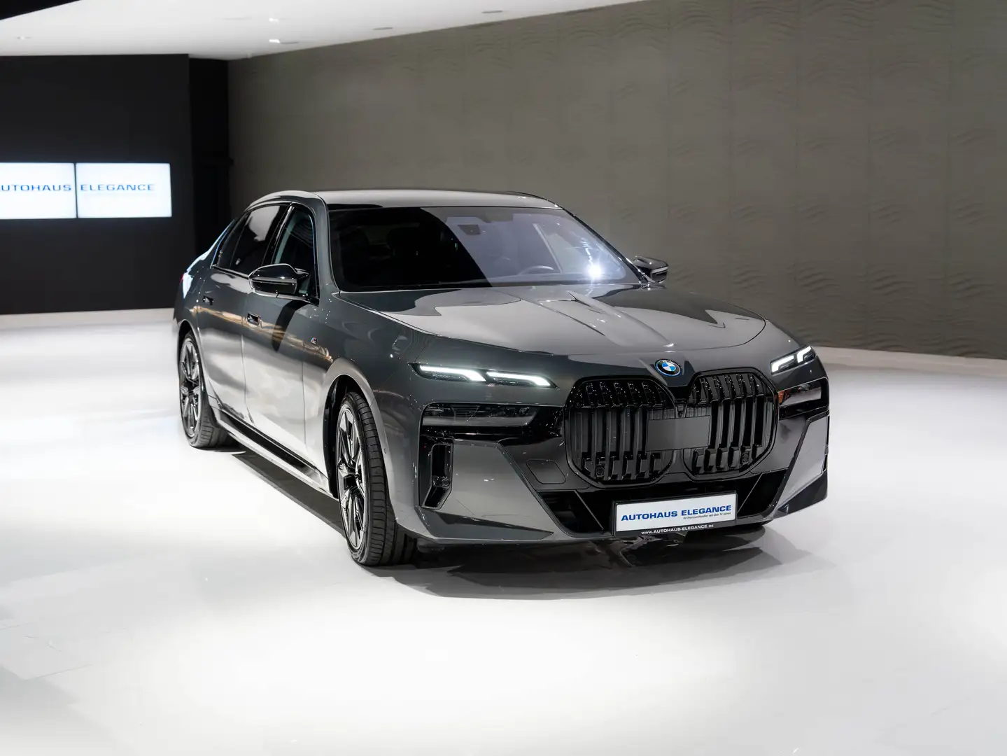 BMW i7 eDrive 50M Sport*LUFT*M-CARBON*M-SPORTPRO*B&W Gri - 2