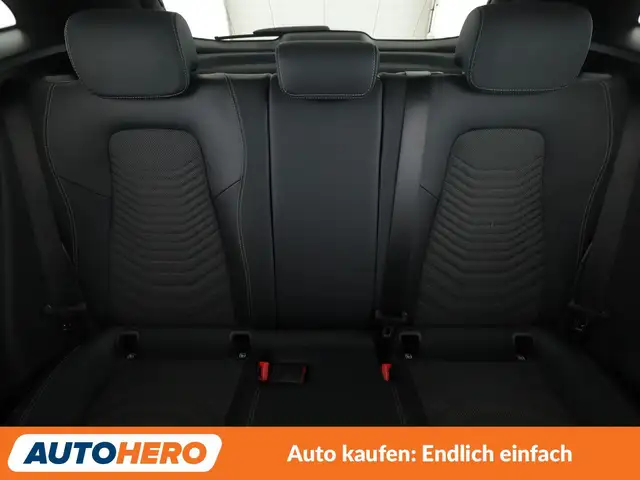 Mercedes-Benz Gla view 10