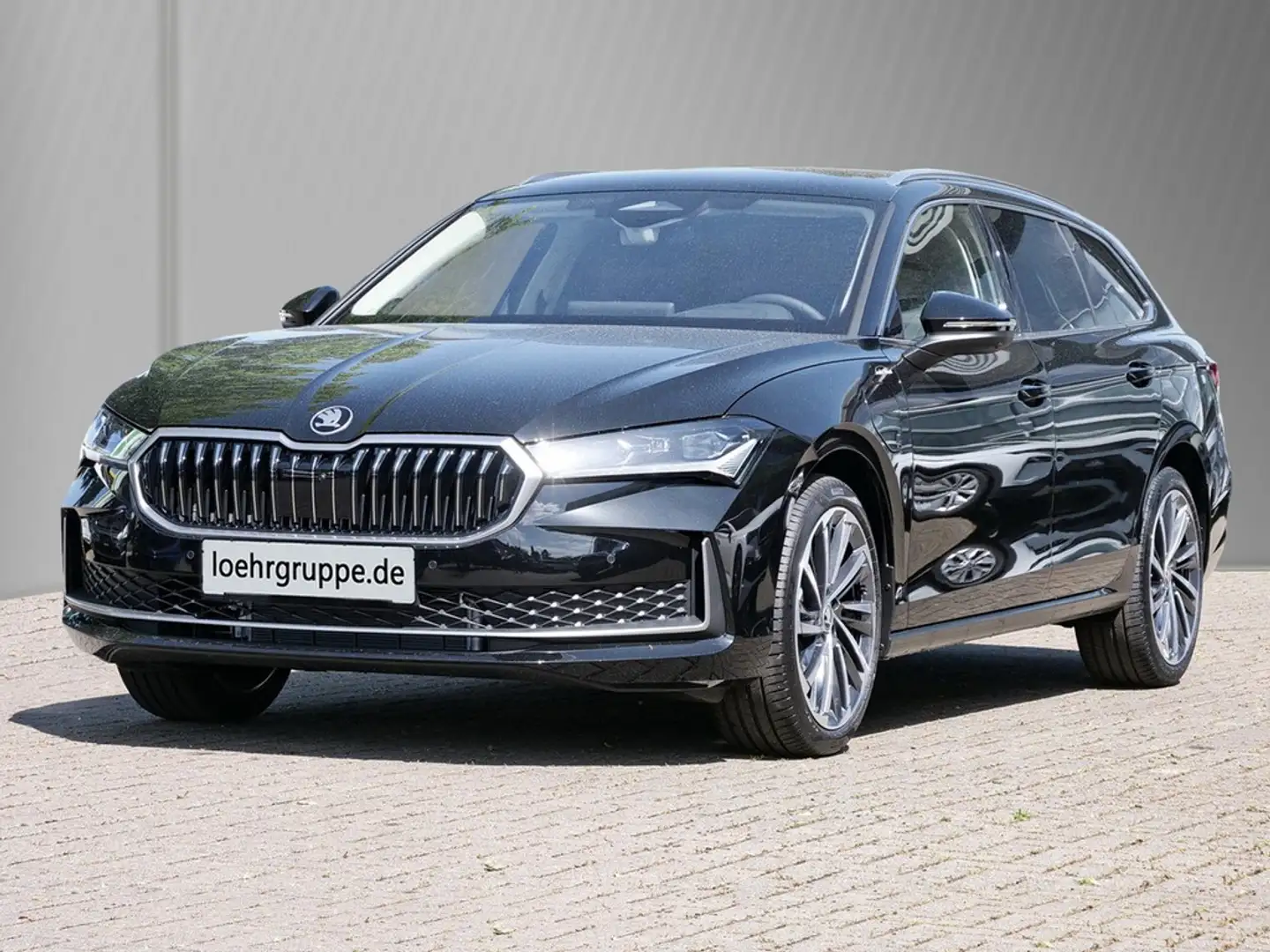 Skoda Superb UPE Br. 62.980,- Combi L&K 1.5 l TSI iV DSG 150... Schwarz - 2
