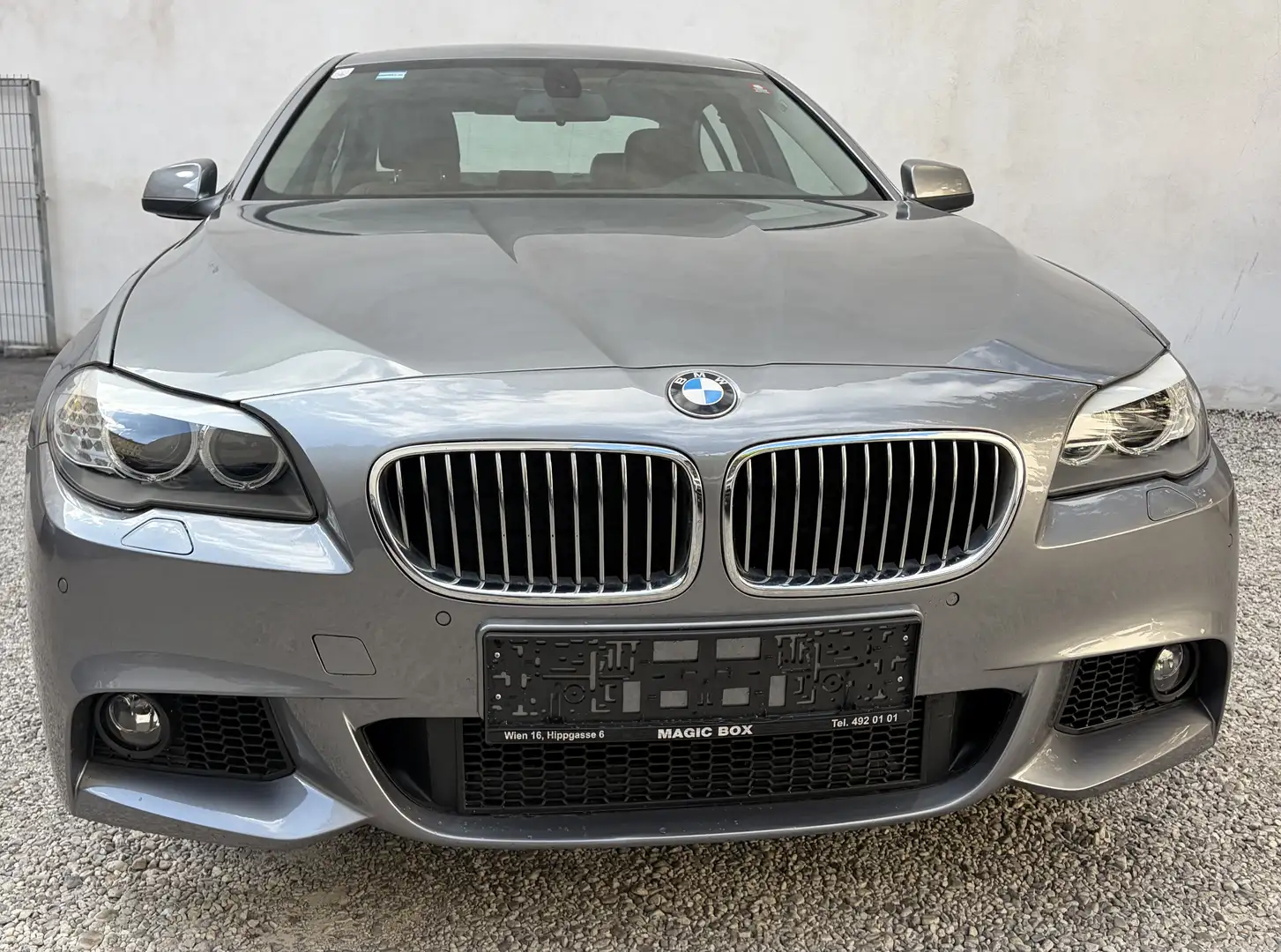 BMW 525 M-Paket*ERSTBESITZ*SERVICEGEPFLEGT*WENIG KILOMETER Grau - 2