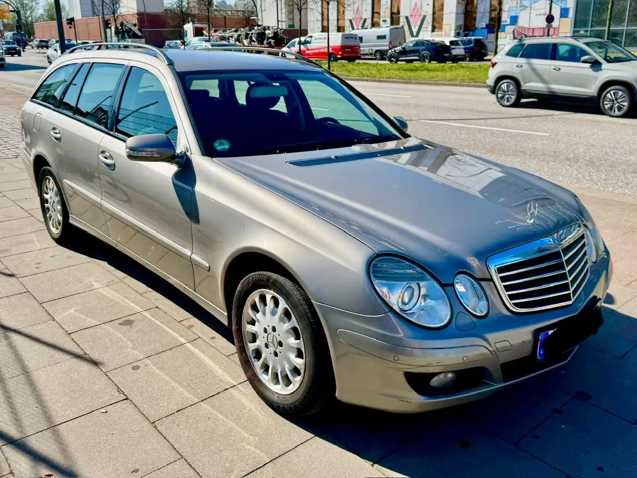 Mercedes-Benz E 220