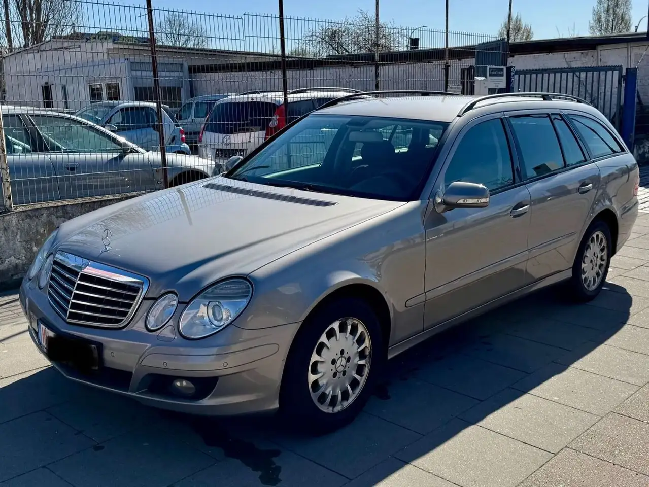 Mercedes-Benz E 220