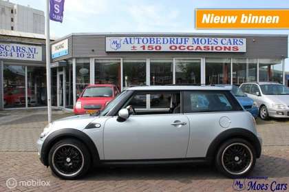 MINI Cooper 1.6 COOPER PEPPER / NAVIGATIE / PDC / PANO