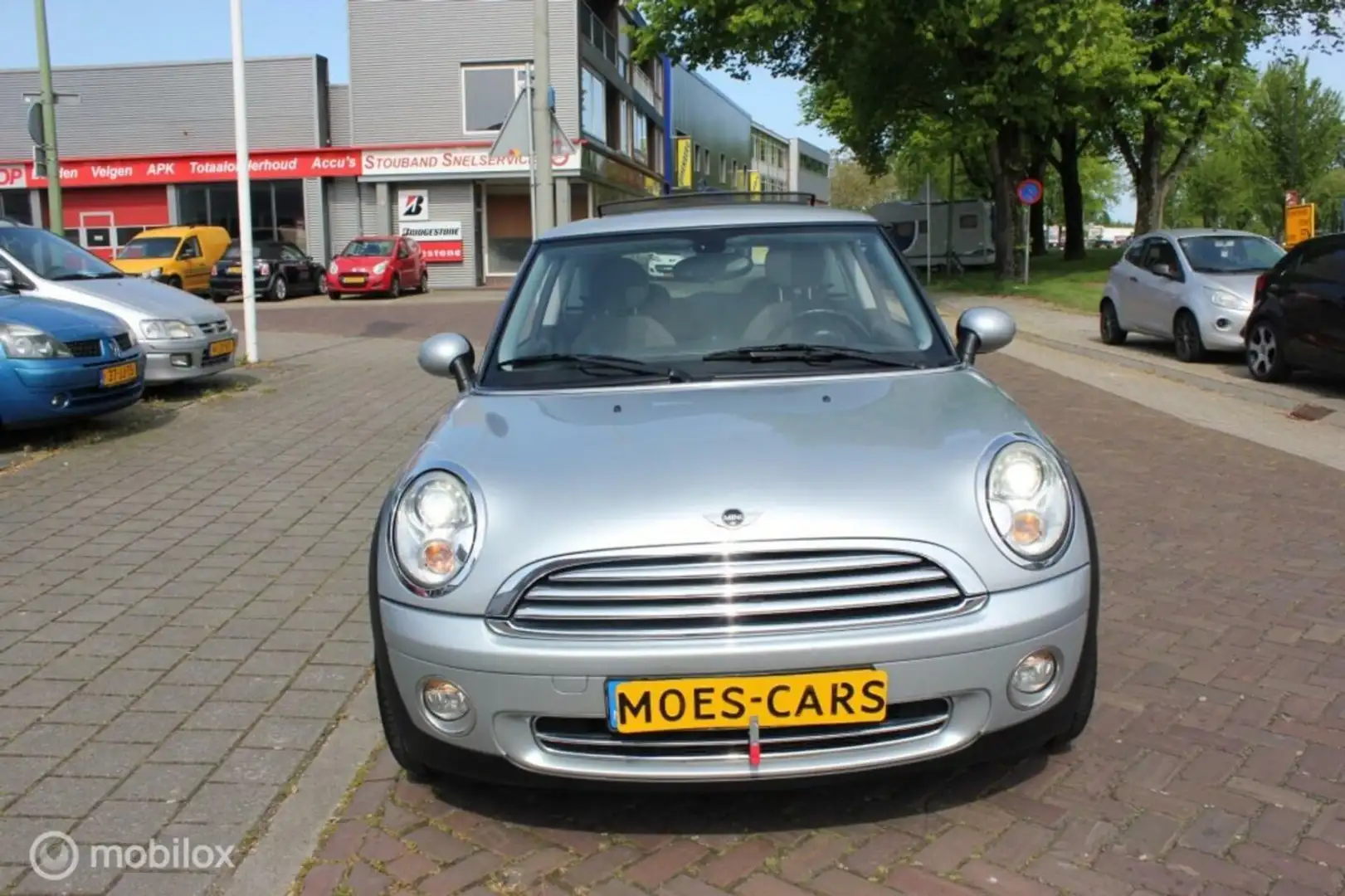 MINI Cooper 1.6 COOPER PEPPER / NAVIGATIE / PDC / PANO Grijs - 2