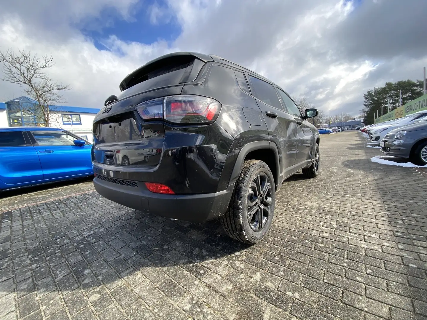 Jeep Compass e-Hybrid MY23 Night Eagle 1.5l 130PS AT Schwarz - 2