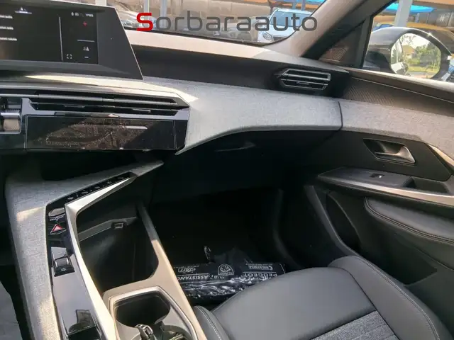 Peugeot 3008 view 15
