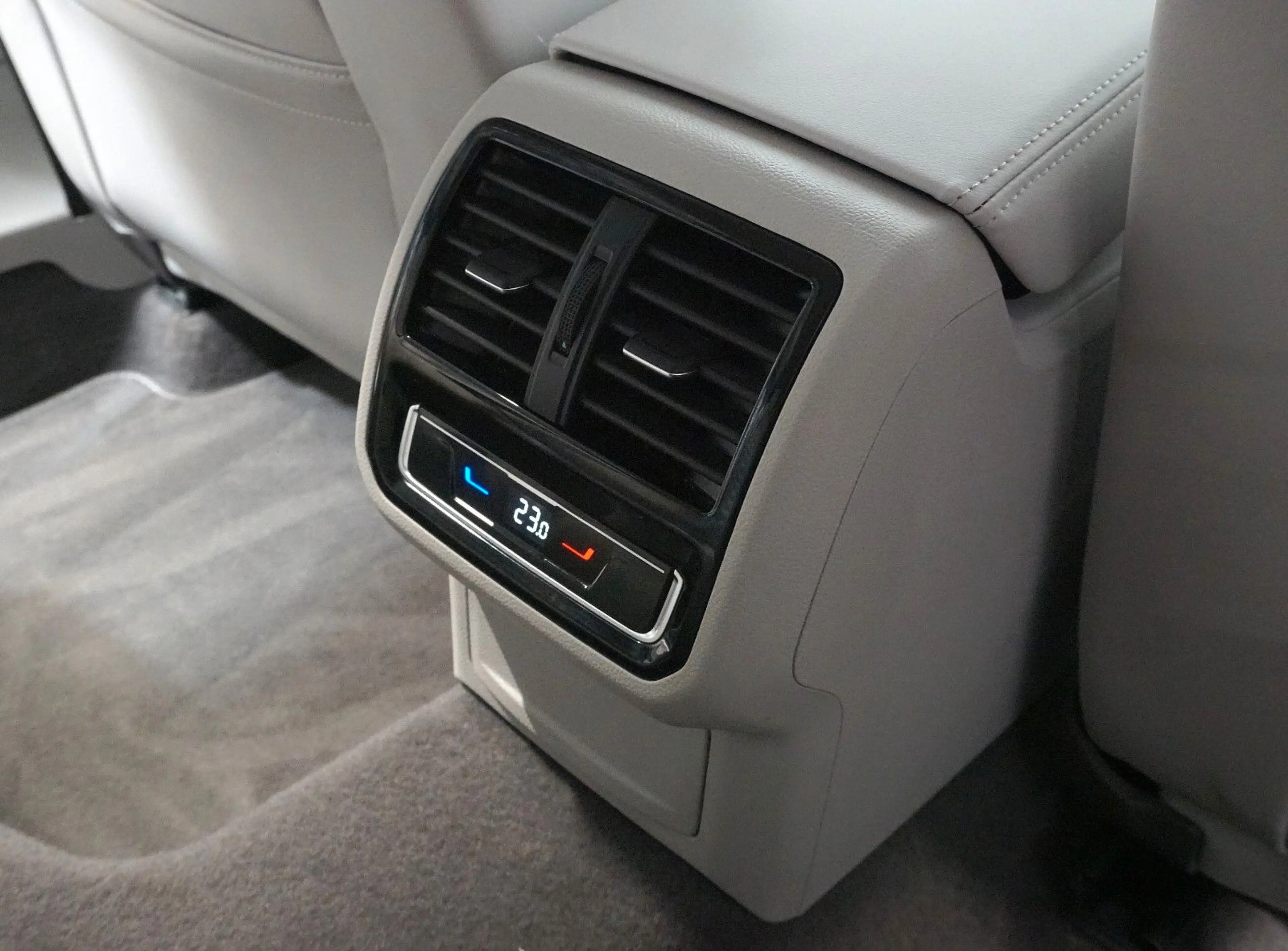 Volkswagen Passat Alltrack Passat Variant Alltrack 4Motion*ACC*RFK*MATRIX* — photo 15