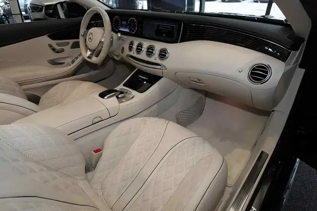 Mercedes-Benz S-Class view 6