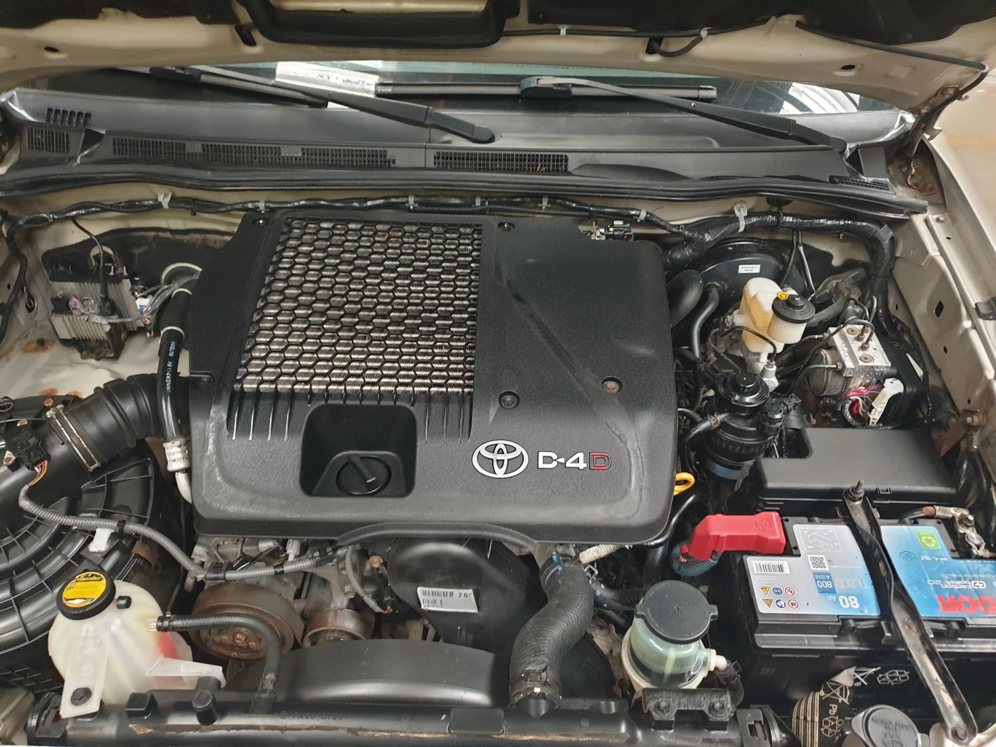 Toyota Hilux 2.5 D-4D  Xtra Cab — photo 8
