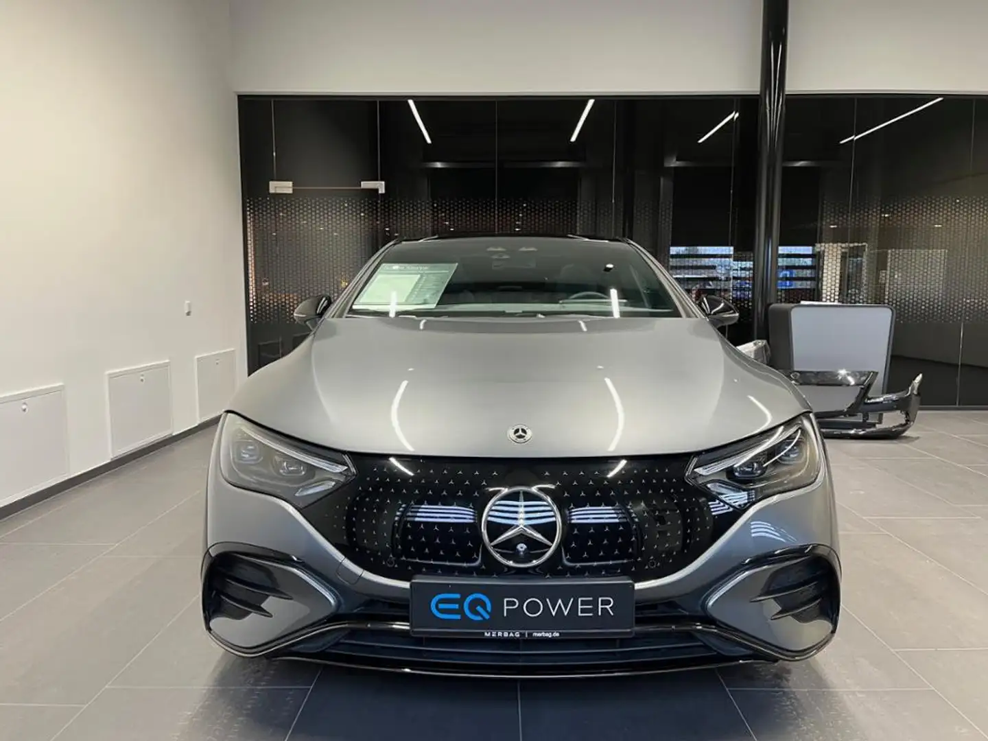 Mercedes-Benz EQE 350 *AMG Pano Night 360° Head Up Burm 3D Mem Grau - 2