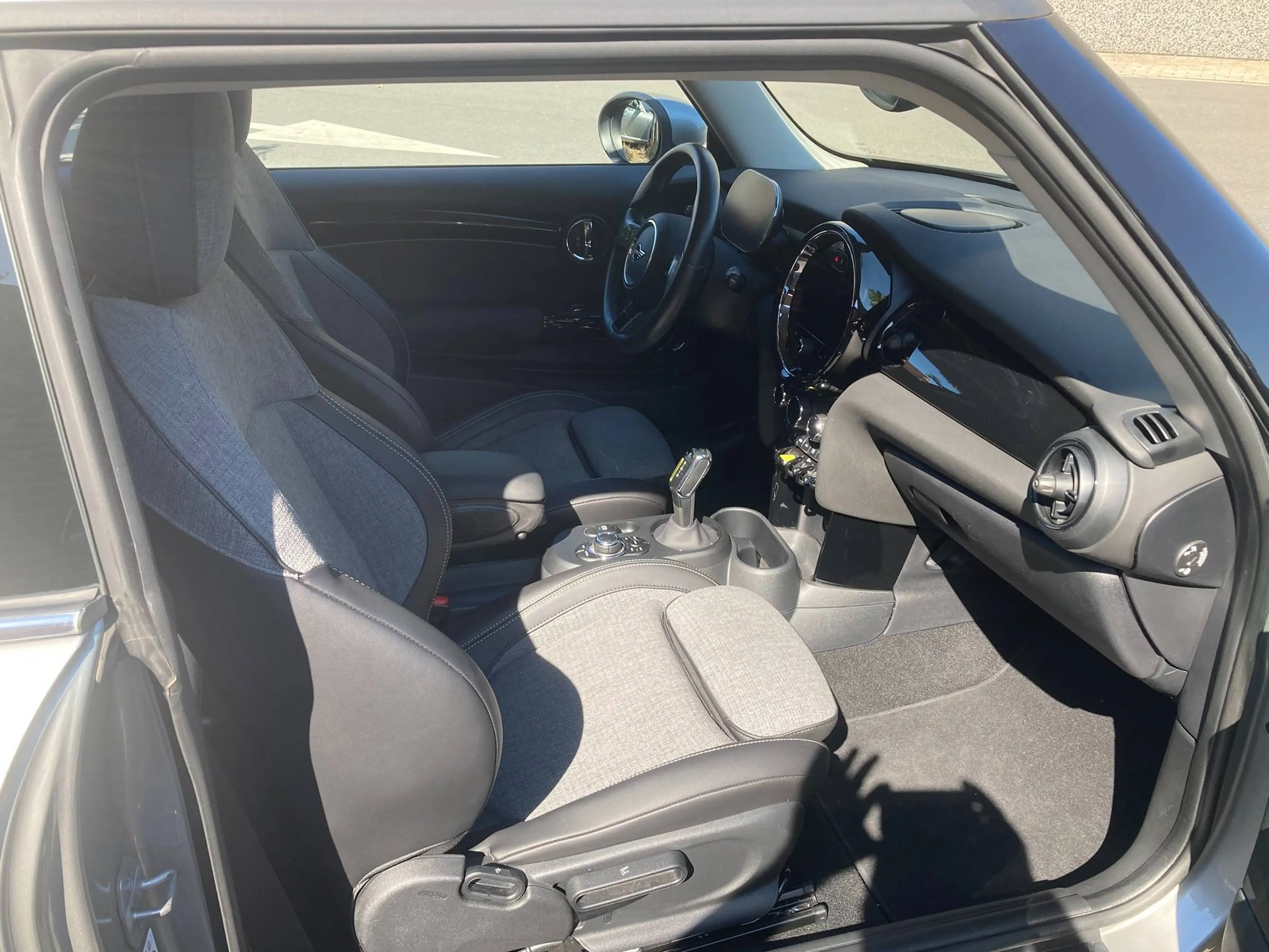 MINI Cooper SE Classic Trim - Alu Mini 17" - Soh batterij: 96,7 % !!! — photo 5