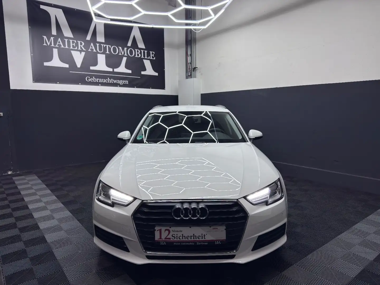 Audi A4 Avant 2,0TDI*AHK*TEMPOMAT*SHZ*XENON*PDC Weiß - 2