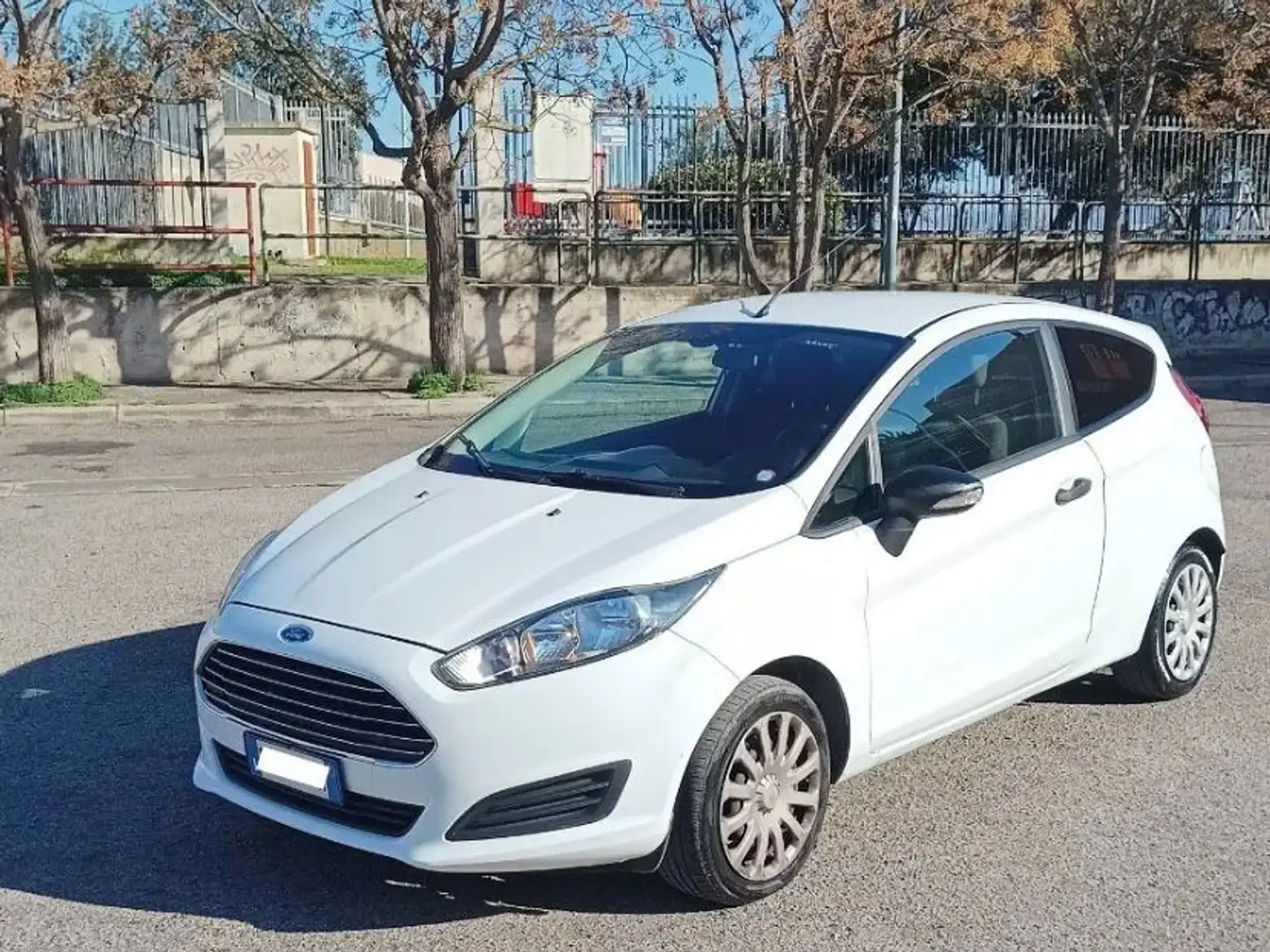 Ford Fiesta 3p 1.5 tdci Titanium 75cv - 1