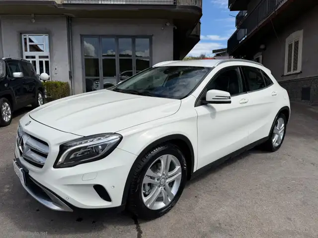 Mercedes-Benz 200 GLA 200 d Automatic 4Matic Premium