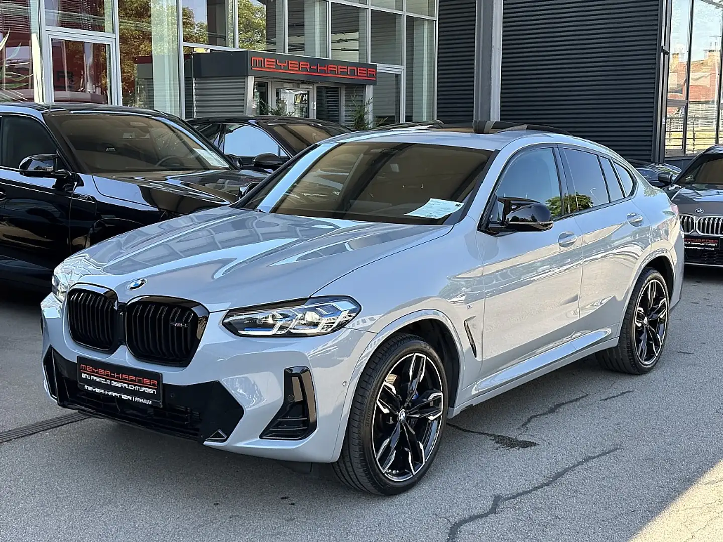 BMW X4 M 40i 48 V Aut. Grau - 1