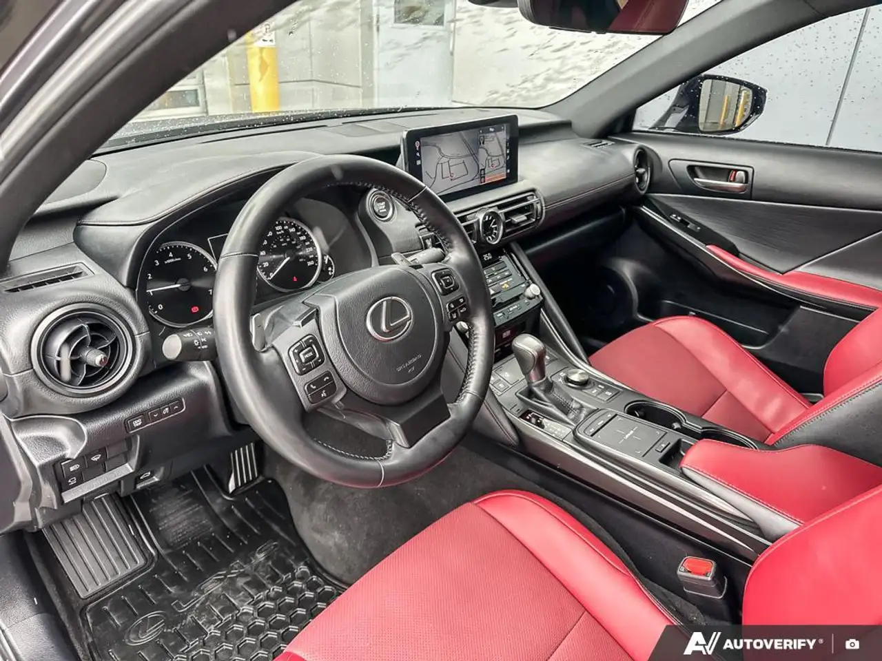 Lexus IS снимка Lexus IS