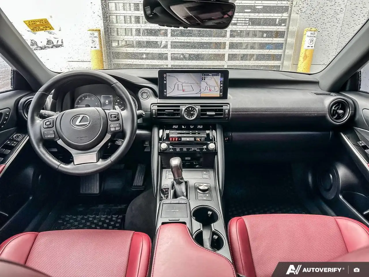 Lexus IS снимка Lexus IS