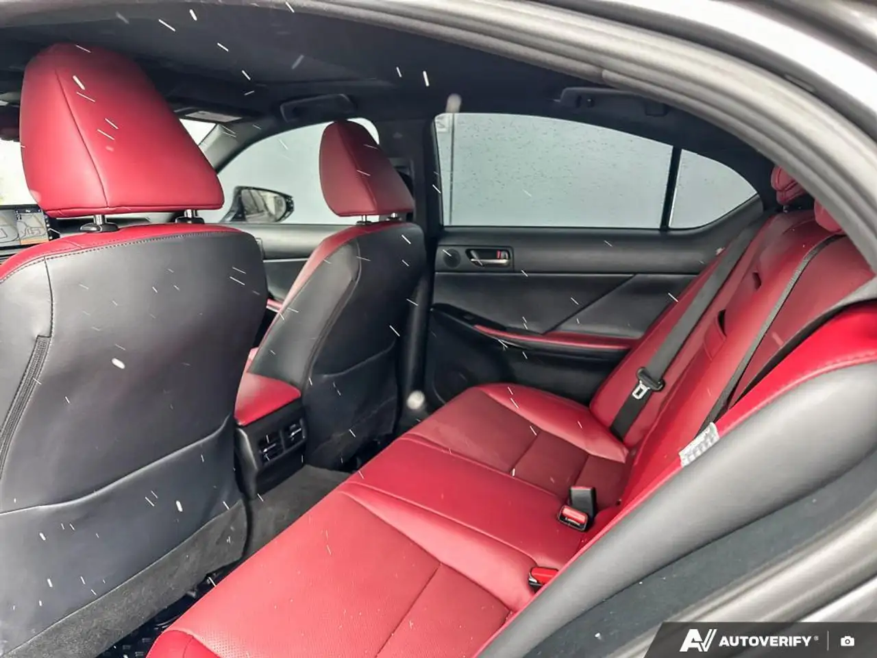 Lexus IS снимка Lexus IS