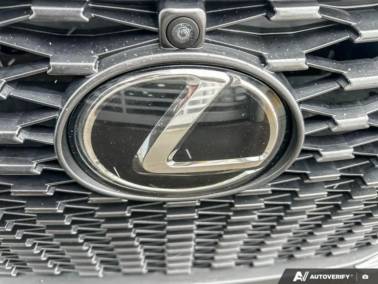Lexus IS снимка Lexus IS