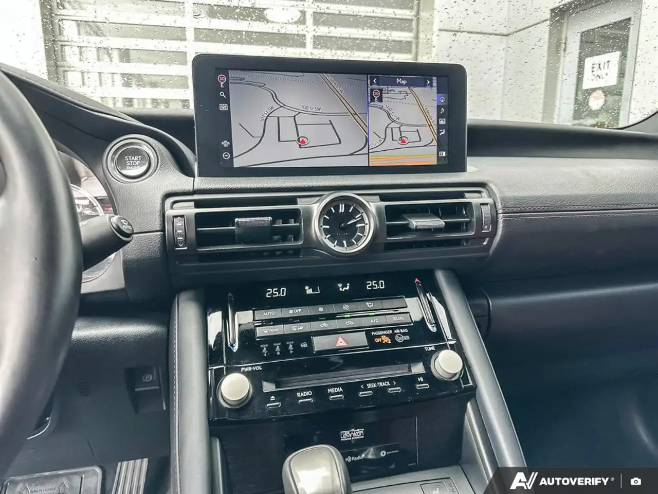 Lexus IS снимка Lexus IS