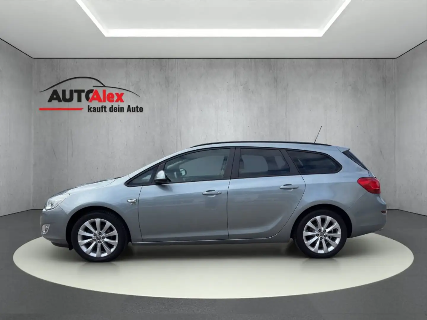 Opel Astra 1.4 Turbo Sports Tourer 150 Jahre Plateado - 2