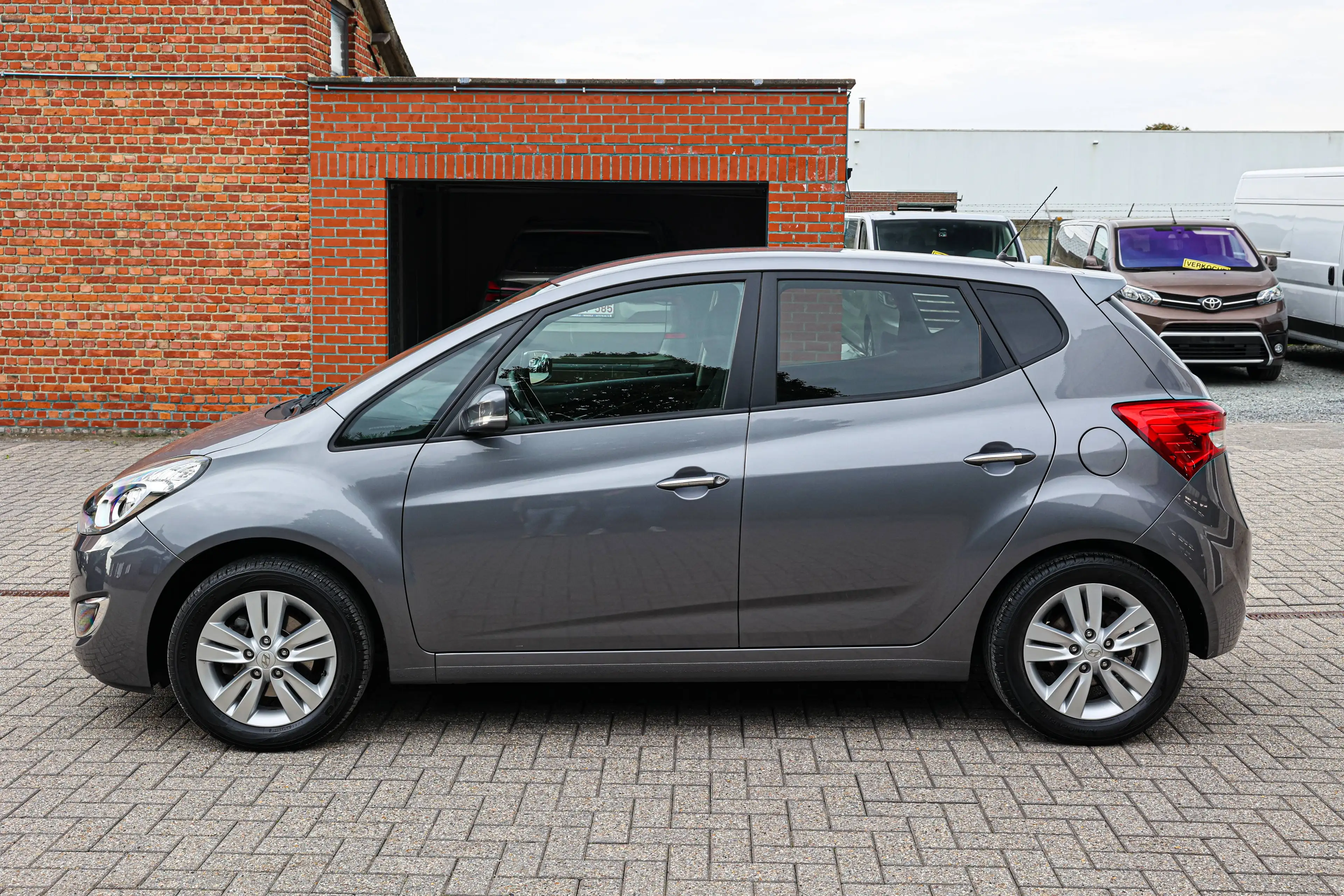 Hyundai iX20 PARKEERSENSOREN-ACHTER*MULTIFUNCTIONEELSTUUR*RADIO*AIRCO* — photo 8