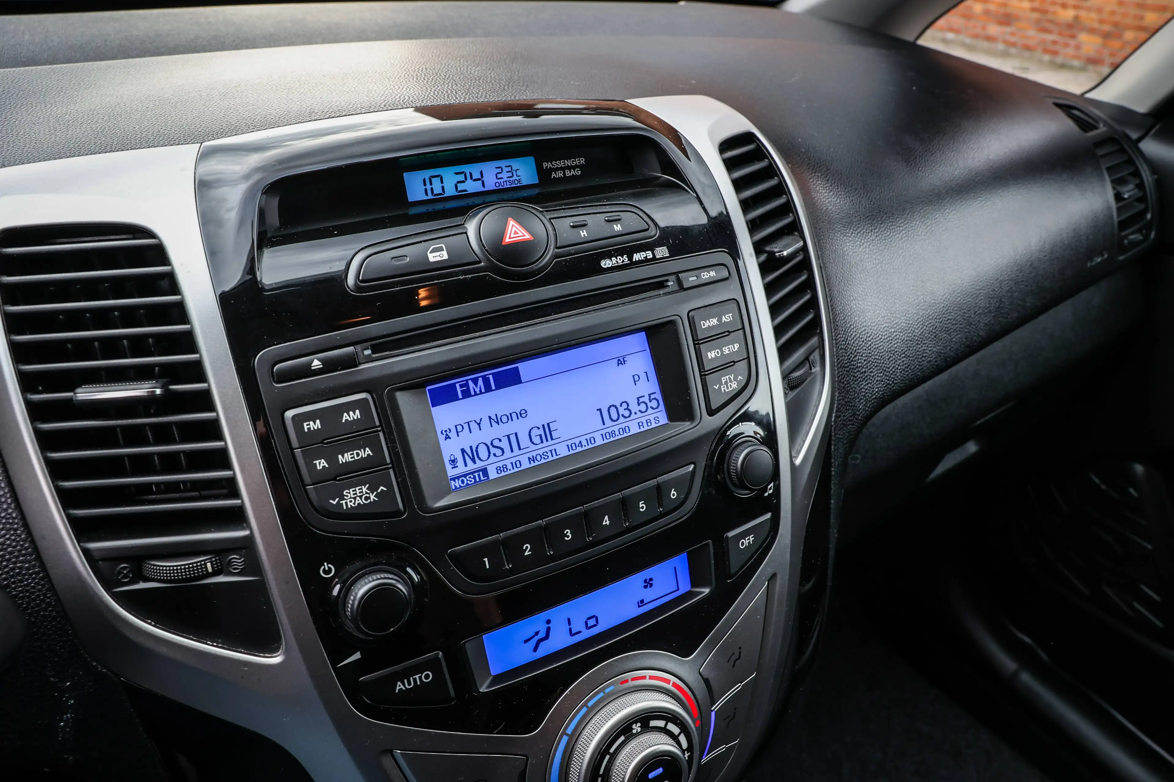 Hyundai iX20 PARKEERSENSOREN-ACHTER*MULTIFUNCTIONEELSTUUR*RADIO*AIRCO* — photo 12