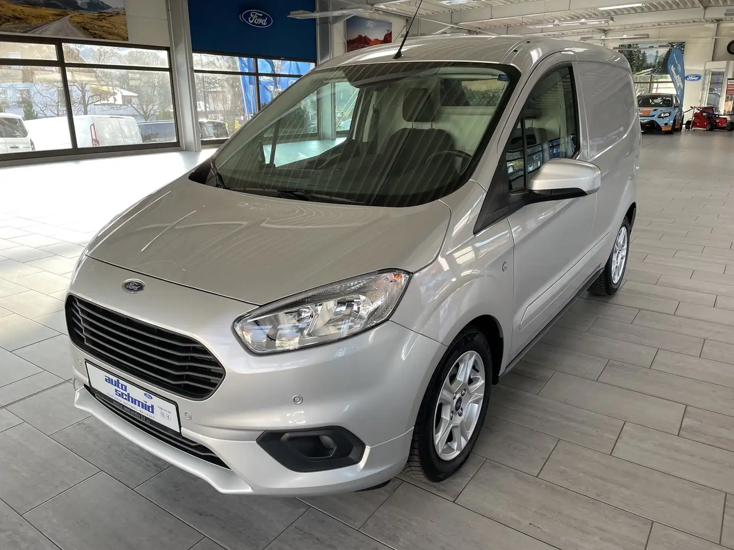 Ford Transit Courier Limited Silber - 1