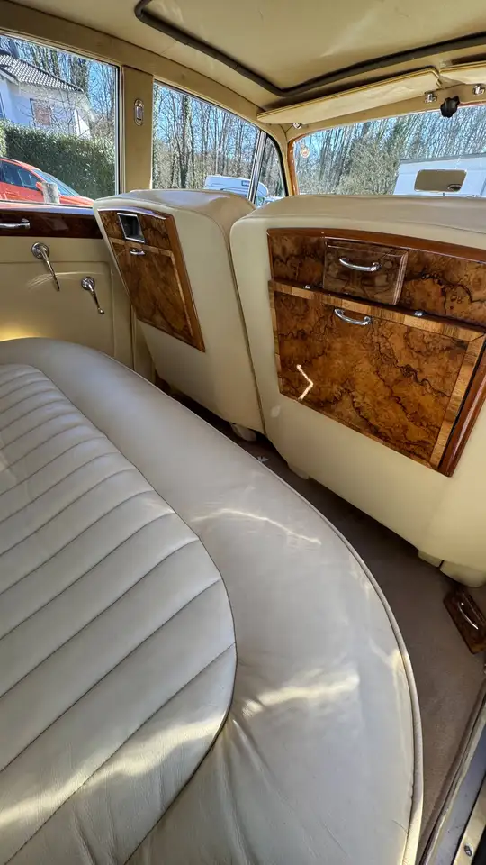 Bentley S1 Standard Steel Saloon, foto 7