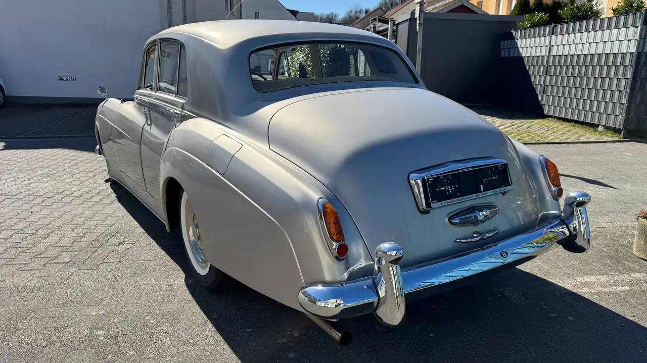 Bentley S1 Standard Steel Saloon, foto 4