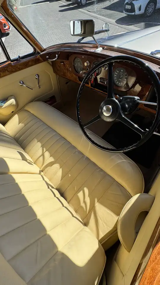 Bentley S1 Standard Steel Saloon, foto 8