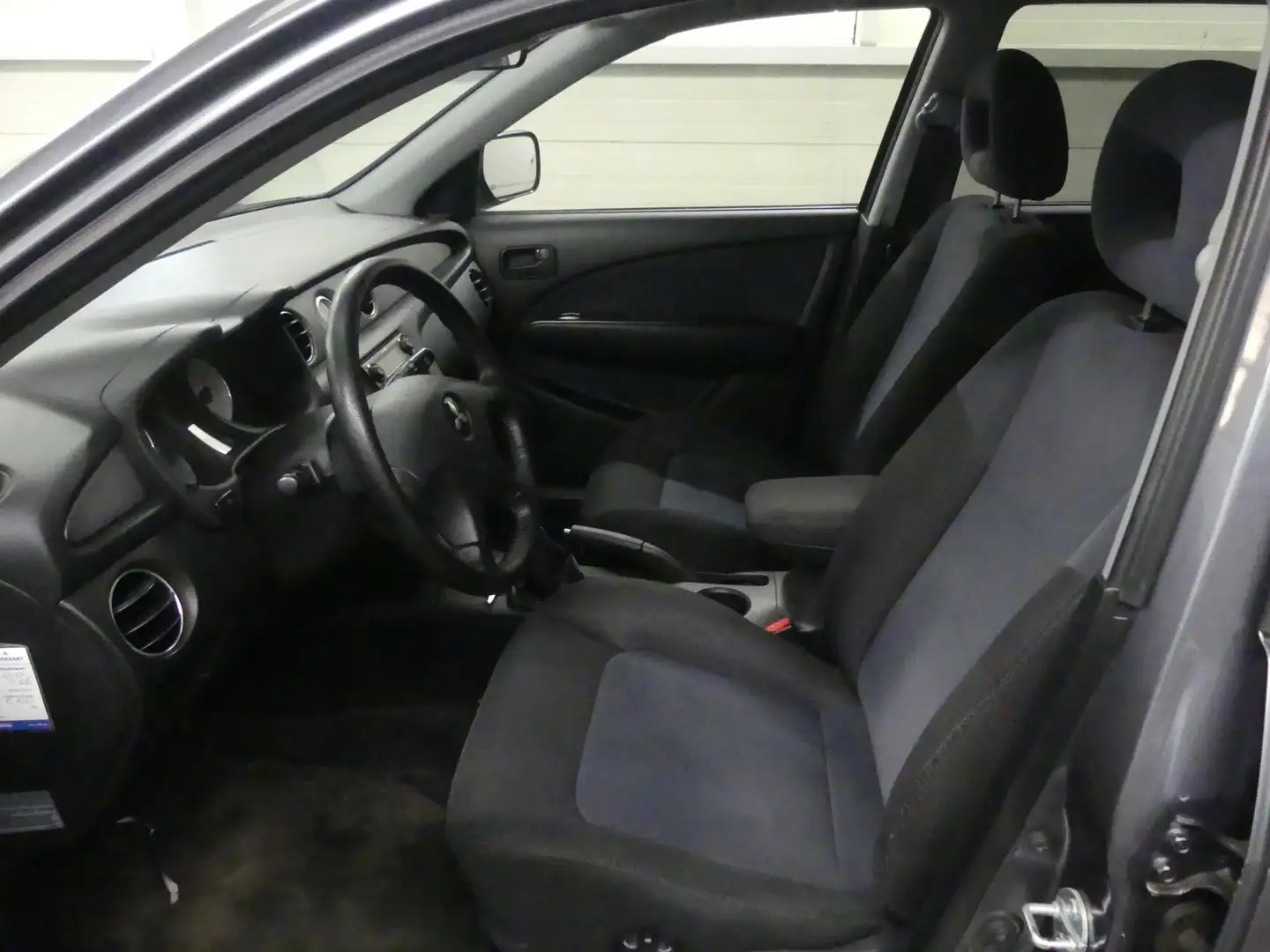 Mitsubishi Outlander 2.0 Invite Plus - Airco - Mooie auto! - Trekhaak Gri - 2