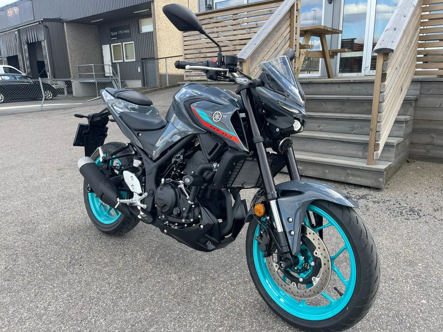 Yamaha MT-03 Blau - 2