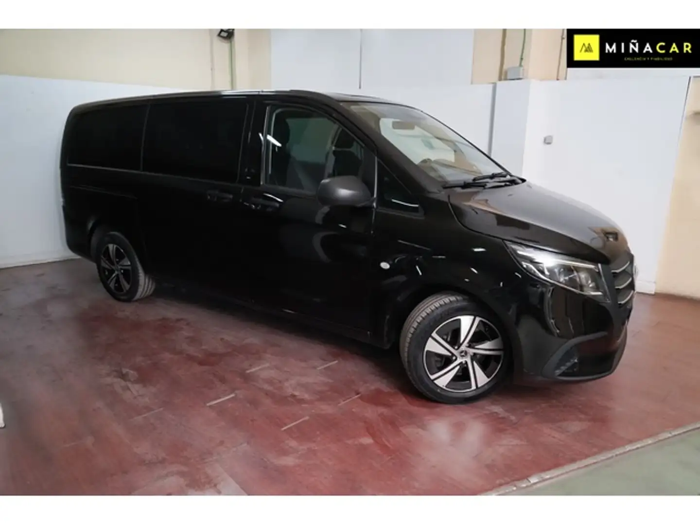 Mercedes-Benz Vito Tourer 114 CDI Select Compacta 9G-Tronic Schwarz - 2
