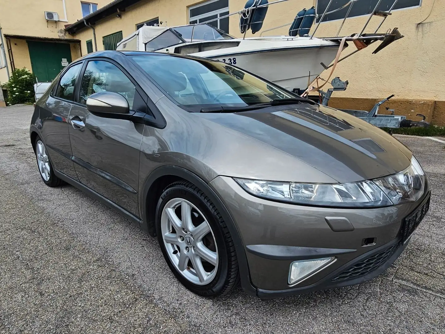 Honda Civic Civic 1,8 i-VTEC Comfort i-SHIFTComfort Gold - 2