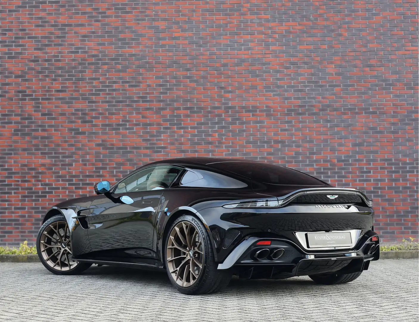 Aston Martin Vantage 4.0 V8 | Quicksilver uitlaat - Onyx Black Schwarz - 2