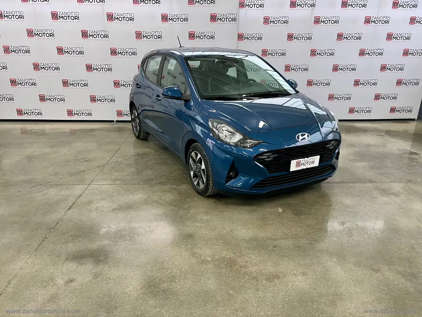 Hyundai i10 1.0 MPI Connectline DIVERSI COLORI Blau - 2