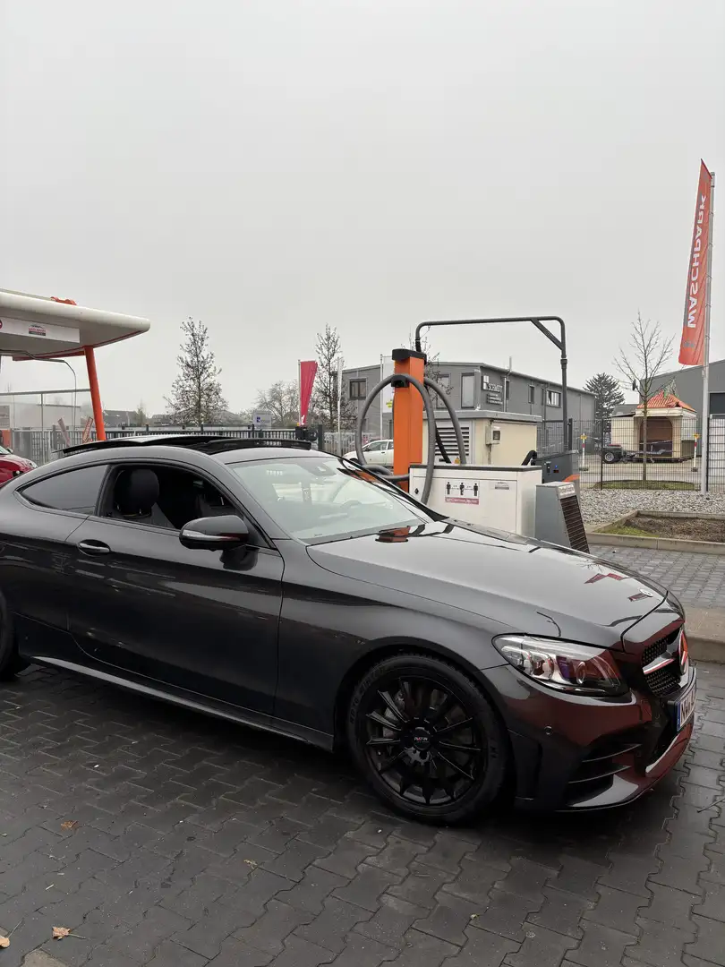 Mercedes-Benz C 300 D Coupe - 1